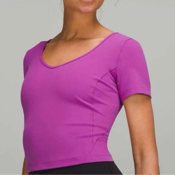 Lululemon Aligh T-Shirt Vivid Plum Size 8 - Picture 2 of 8